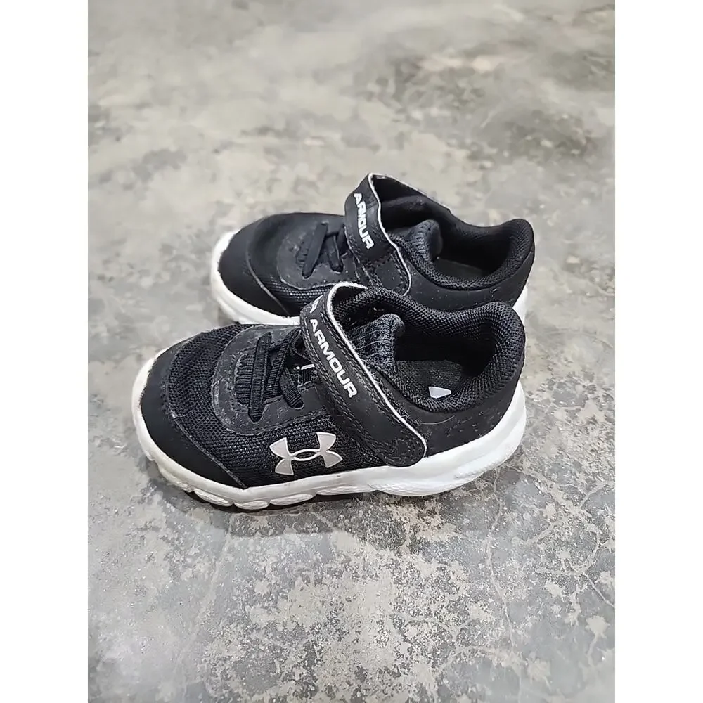 2 Pairs Under Armour Assault & Surge Toddler Shoe Sz 6 K Black Hook & Loop